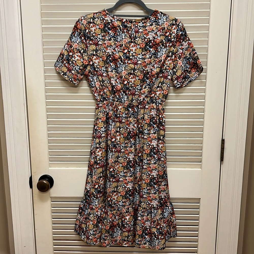 SHEIN Dress in Floral Print, Size XSmall, EUC - Picture 9 of 16